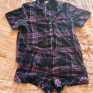 Victoria’s Secret Size Lg Flannel Pajama Set